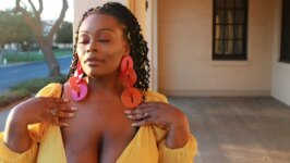 10 Hacks Every Plus Babe Needs