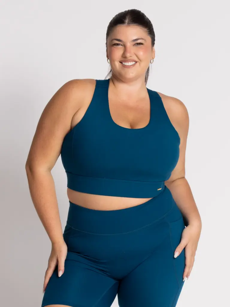 plus size model in indie plus size activewear