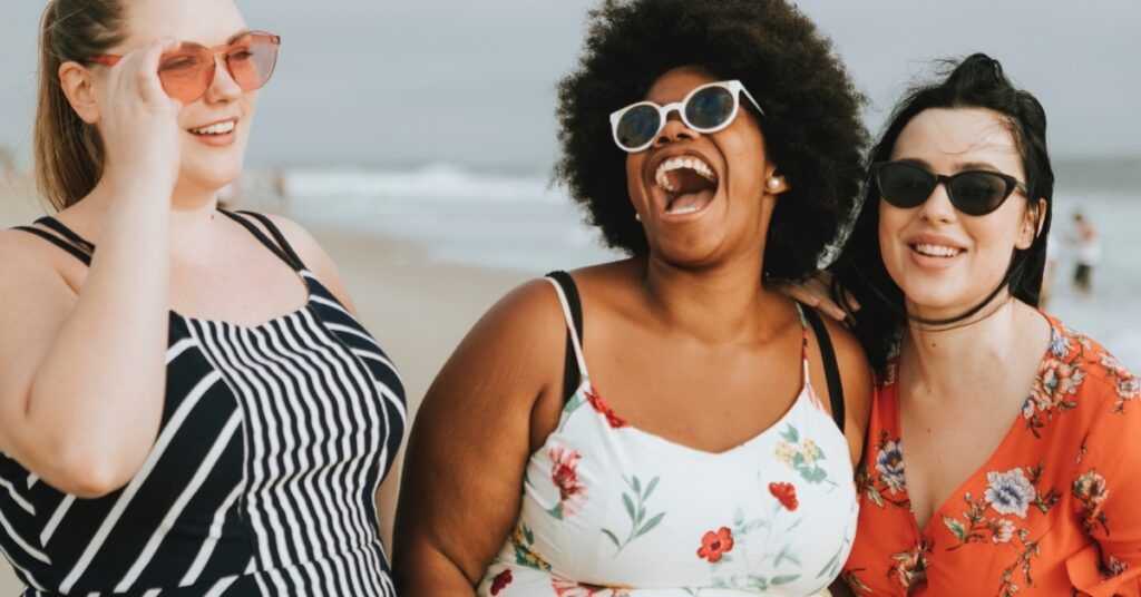 plus size beach outfit friends fun